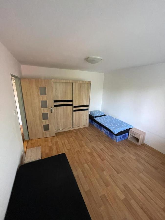 Apartmany - Skolni Chomutov Exterior foto
